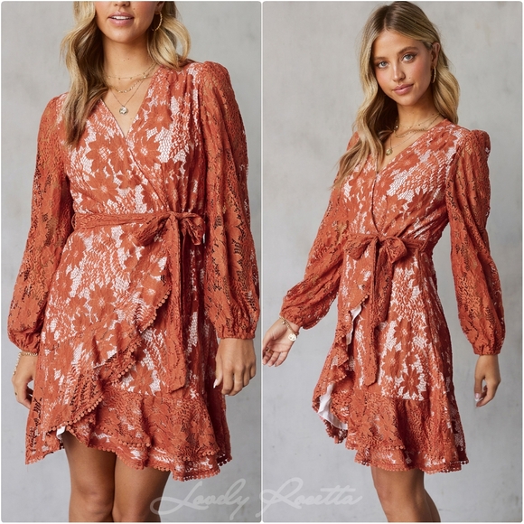 Romantic Lace Dress with Puff Sleeves and Belt - Picture 1 of 7